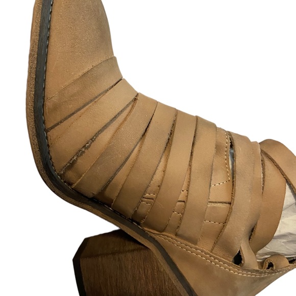 New without box Free People Hybrid bootie; size 38 (8) - Picture 9 of 10